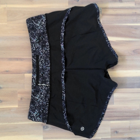 Lululemon Speed Up 2.5" Short - Picture 2 of 3